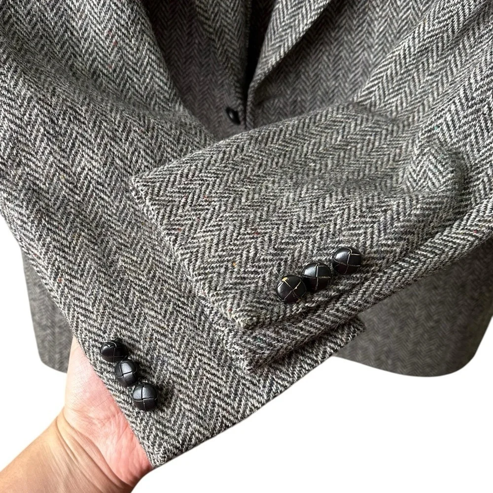 Vintage Adams Row Harris Tweed Size Large Herringbone Gray Wool Blazer